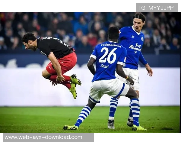 柏林赫塔与不来梅的激烈对决揭示德甲新赛季的竞争格局与球队状态分析