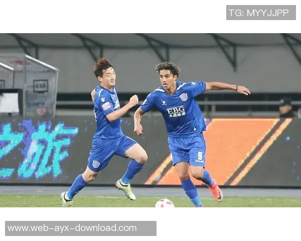 重庆当代与鲁能激战在即谁能在这场对决中笑到最后